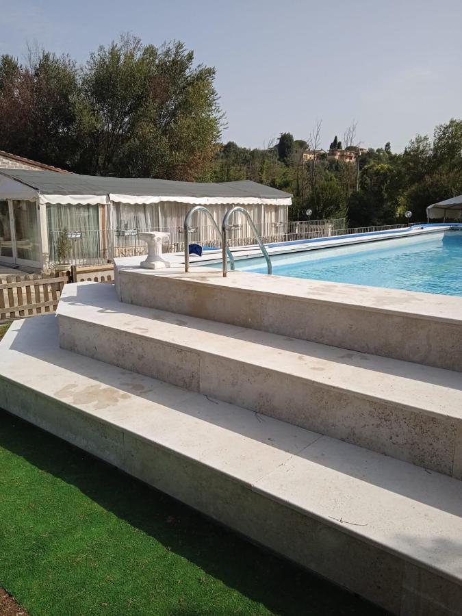 Villa Paradise Resort Gallicano nel Lazio Екстериор снимка