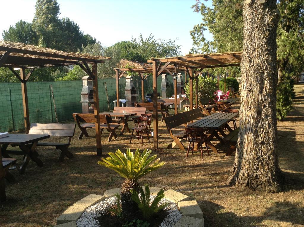 Villa Paradise Resort Gallicano nel Lazio Екстериор снимка