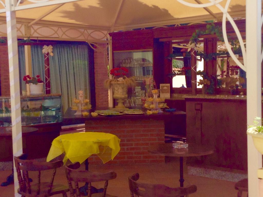 Villa Paradise Resort Gallicano nel Lazio Екстериор снимка